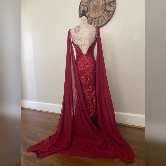 Sparkly deep red pageant evening gown, prom dress, gala gown or formal dress - Picture 4 of 5